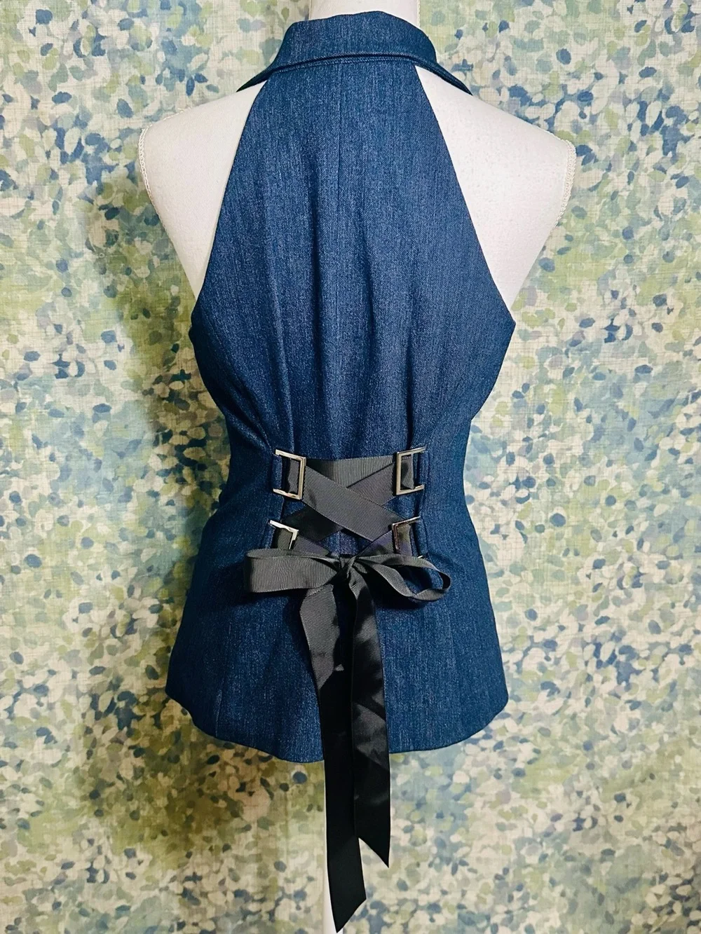 White House Black Market Denim Halter Vest Women’s 2 - Picture 2 of 4